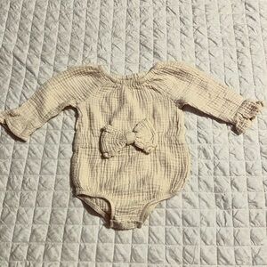 Cream Bow Onesie 6-9 Months